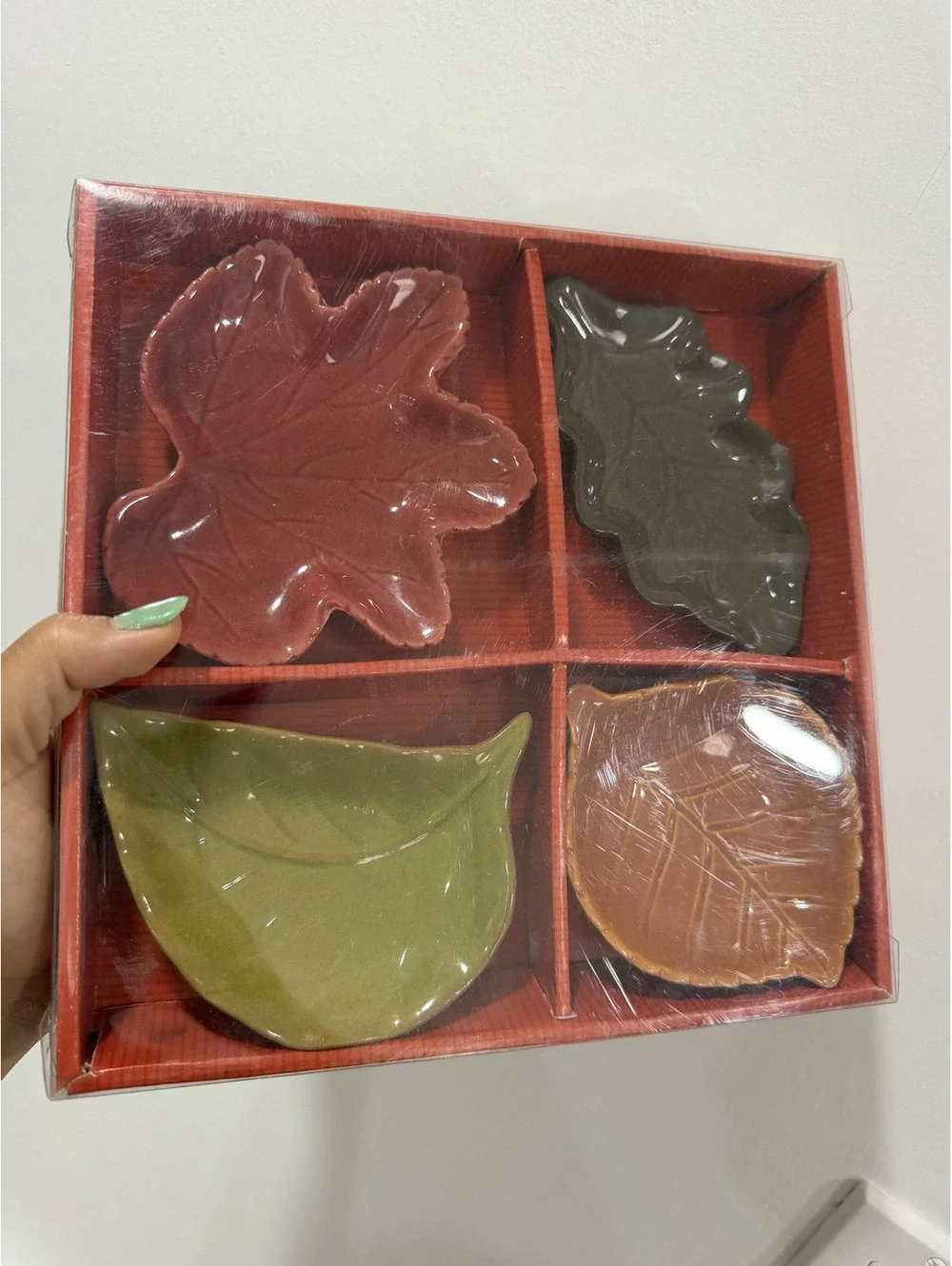 4 pcs set of Fall Autumn Harvest Ceramic dipping bowls / candle stand leaf